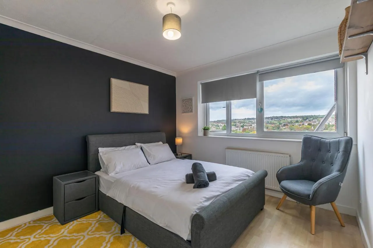 Park View - Modern - Parking Apartment Brighton United Kingdom